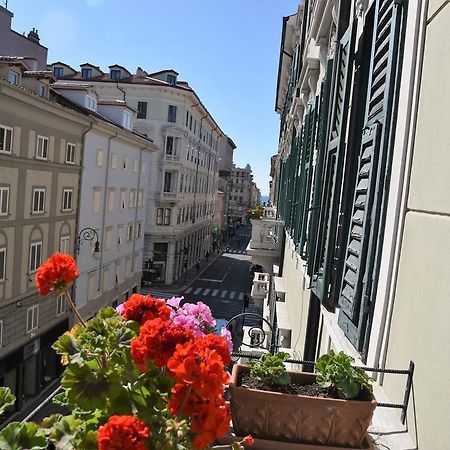 B&B Petra Триест Екстериор снимка