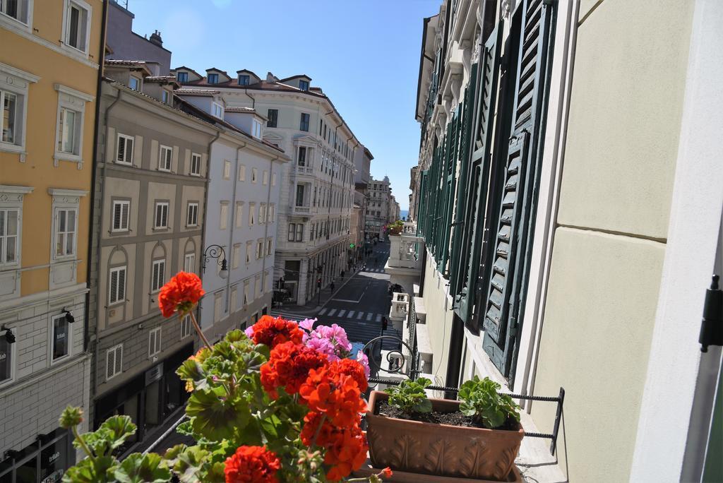 B&B Petra Триест Екстериор снимка